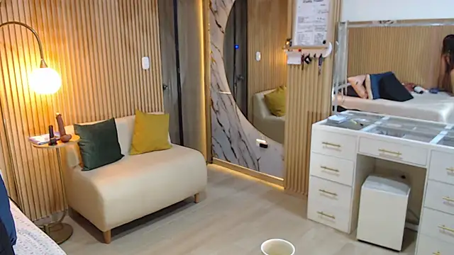 Snapshot of deepieredandwett chatting on 4, 10, 2025 deepieredandwett online show from 4, 10, 2025