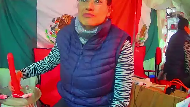 Snapshot of LaInsaciableIntensa chatting on 11, 2, 2025 LaInsaciableIntensa online show from 11, 2, 2025