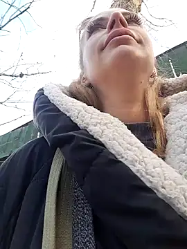 Keli Jessi online show from 4, 3, 2025