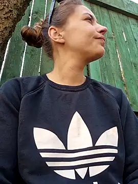 Keli Jessi online show from 10, 3, 2026