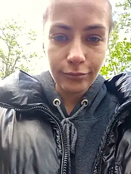 Keli Jessi online show from 21, 4, 2026