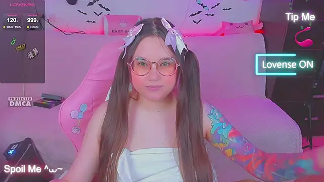 Lolisuccub online show from 19, 12, 2025