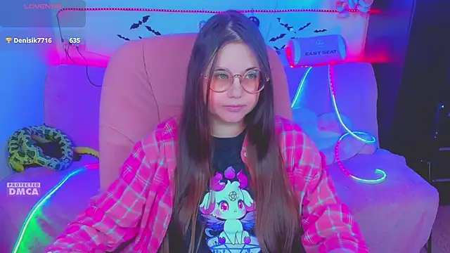 Lolisuccub online show from 21, 4, 2026