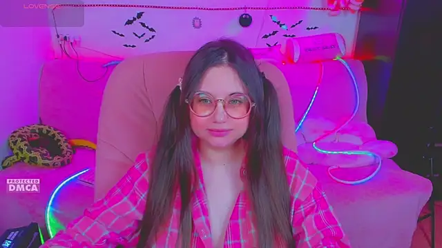 Lolisuccub online show from 24, 4, 2026