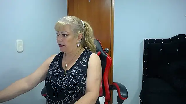 Ursulawhite69 online show from 24, 4, 2026