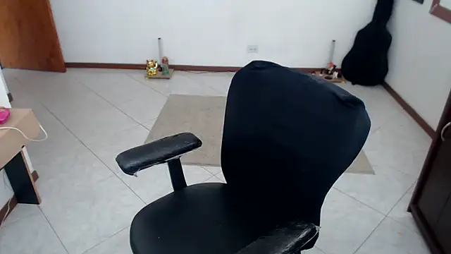 charlottezoe15 online show from 23, 4, 2026