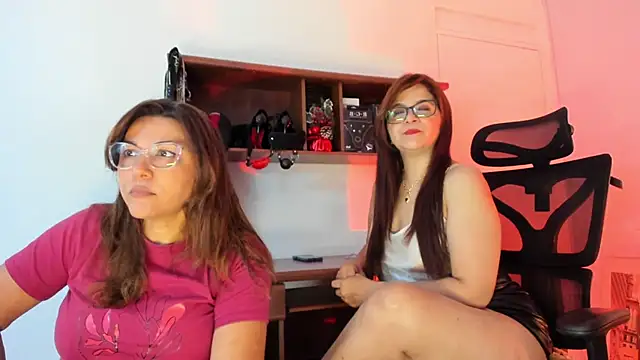 Snapshot of Susaan_Miilf chatting on 14, 1, 2026 Susaan Miilf online show from 14, 1, 2026