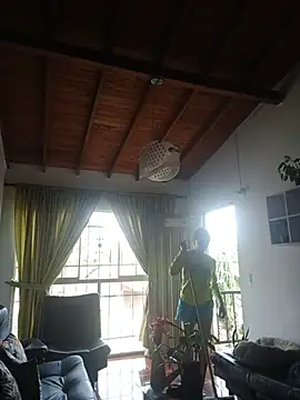 Snapshot of LunaZambrano chatting on 17, 7, 2026 LunaZambrano online show from 17, 7, 2026