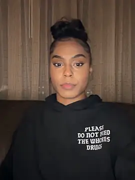 CandyLuxxxx online show from 11, 1, 2025