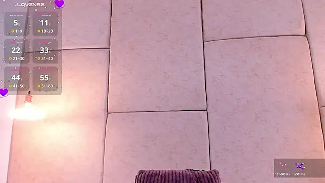 Snapshot of aisha_vs chatting on 4, 2, 2025 aisha vs online show from 4, 2, 2025