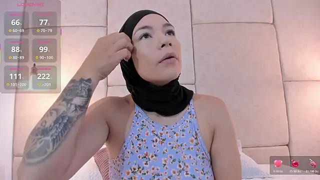 Snapshot of aisha_vs chatting on 13, 11, 2025 aisha vs online show from 13, 11, 2025