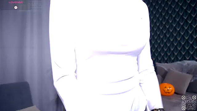 Snapshot of AmmyScotch chatting on 30, 10, 2025 AmmyScotch online show from 30, 10, 2025