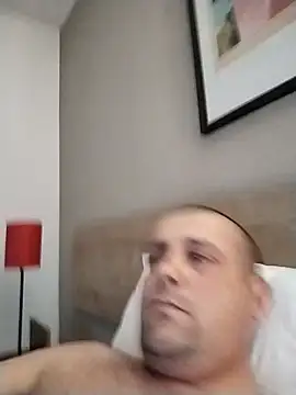 Snapshot of manubm03 chatting on 25, 11, 2025 manubm03 online show from 25, 11, 2025