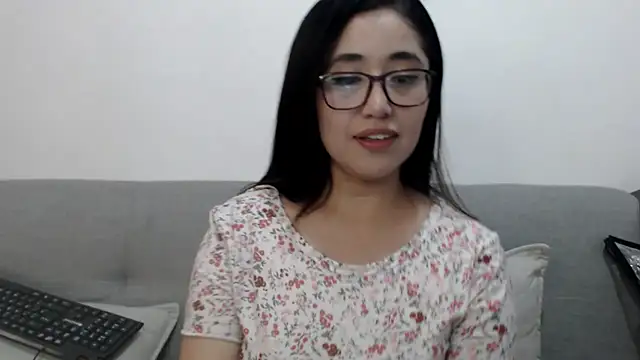 YummymeowW online show from 24, 1, 2025