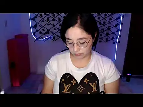 YummymeowW online show from 30, 7, 2026