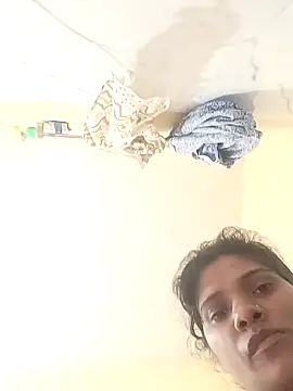 Shreya-Shetty09 online show from 17, 5, 2026