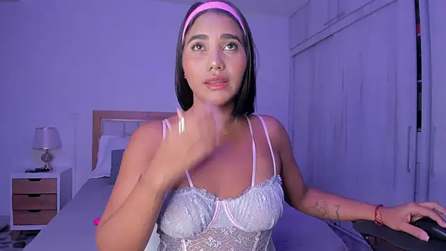 Snapshot of mia_hank chatting on 10, 3, 2025 mia hank online show from 10, 3, 2025