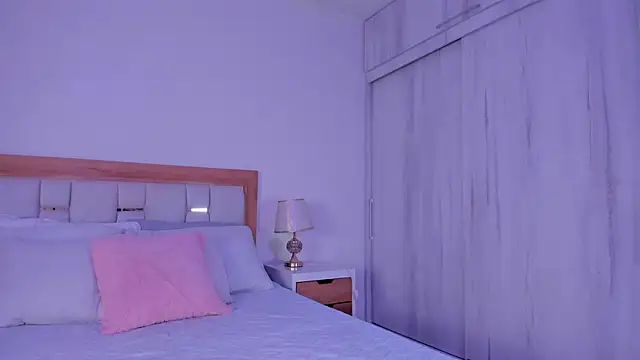 mia hank online show from 7, 3, 2026