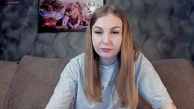 Snapshot of CassieMils chatting on 12, 2, 2025 CassieMils online show from 12, 2, 2025