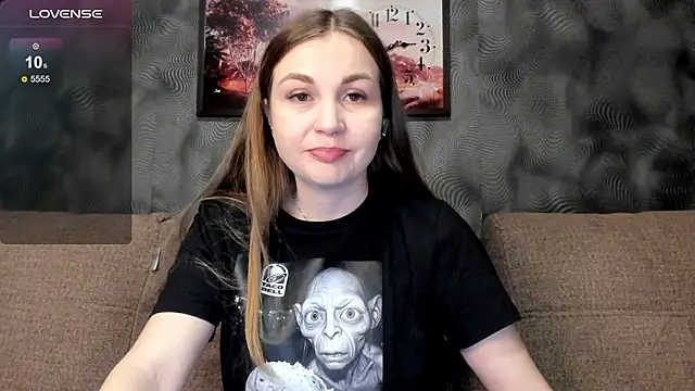 Snapshot of CassieMils chatting on 2, 2, 2026 CassieMils online show from 2, 2, 2026