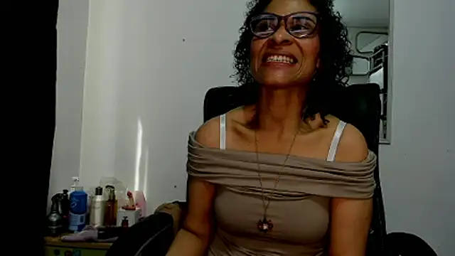 Aries Mature online show from 21, 4, 2026