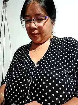   valentina18 online show from 4, 3, 2025