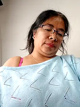   valentina18 online show from 5, 3, 2025