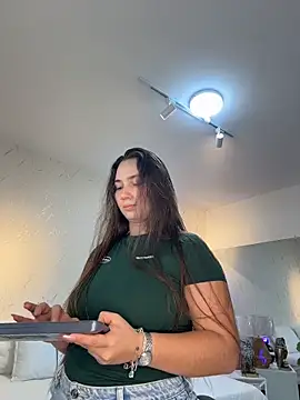 ava blue online show from 29, 4, 2026