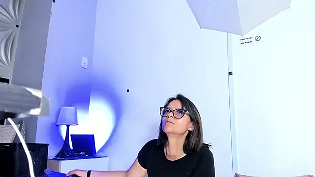 Snapshot of beauti_wild25 chatting on 26, 6, 2026 beauti wild25 online show from 26, 6, 2026