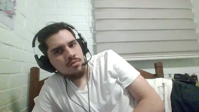 hung weeb online show from 9, 12, 2024