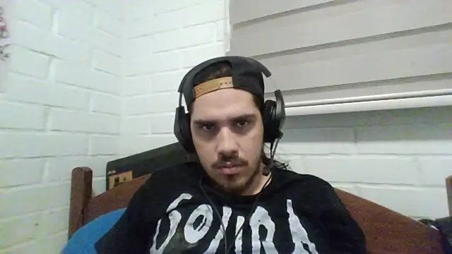 hung weeb online show from 17, 1, 2025