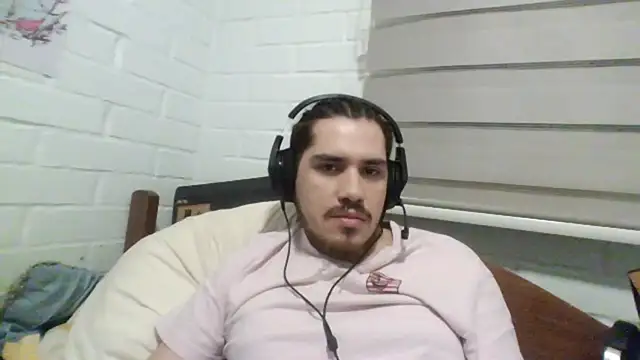 hung weeb online show from 18, 1, 2025