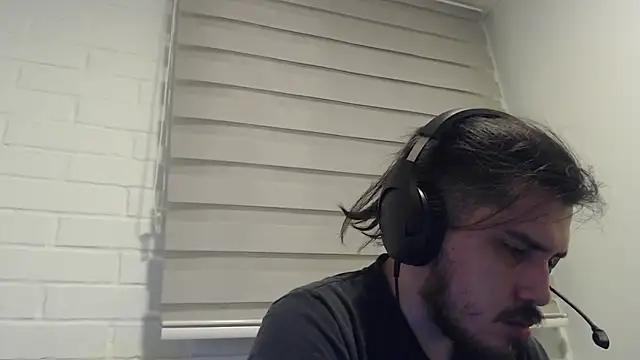 hung weeb online show from 4, 2, 2025