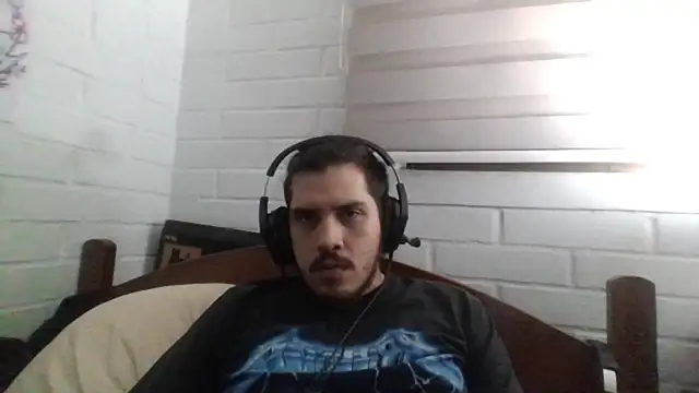 hung weeb online show from 10, 3, 2025