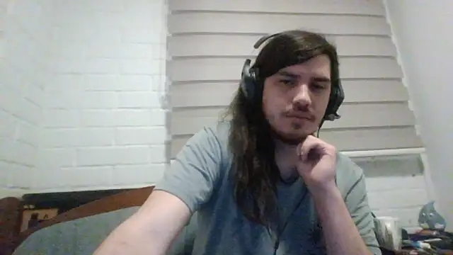 hung weeb online show from 16, 10, 2025