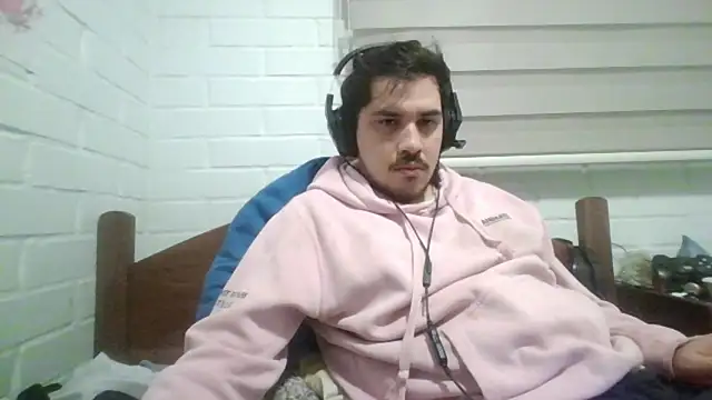 hung weeb online show from 2, 5, 2026
