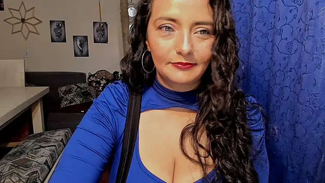 emma luxy online show from 10, 9, 2025