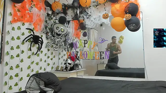 Snapshot of ChoreyTaiylor chatting on 29, 10, 2025 ChoreyTaiylor online show from 29, 10, 2025