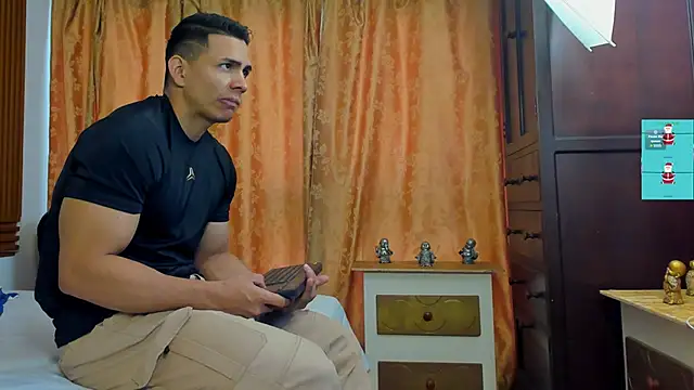 Snapshot of ChoreyTaiylor chatting on 4, 12, 2025 ChoreyTaiylor online show from 4, 12, 2025