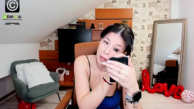 EmillyTaylor online show from 4, 3, 2025