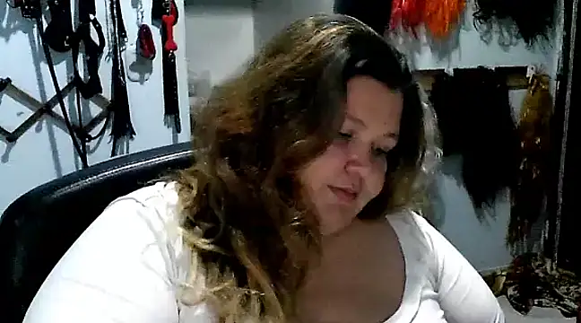 squirt322bbw online show from 16, 2, 2025