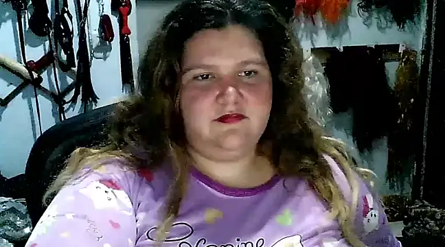 squirt322bbw online show from 18, 2, 2025