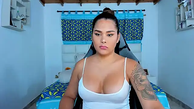 shadia-orozco online show from 11, 2, 2025