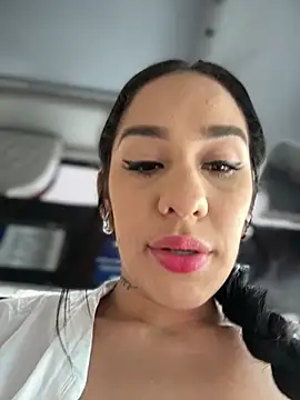 Snapshot of __IRIS__ chatting on 12, 3, 2026 IRIS online show from 12, 3, 2026