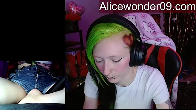 alicewonder09 online show from 14, 2, 2026