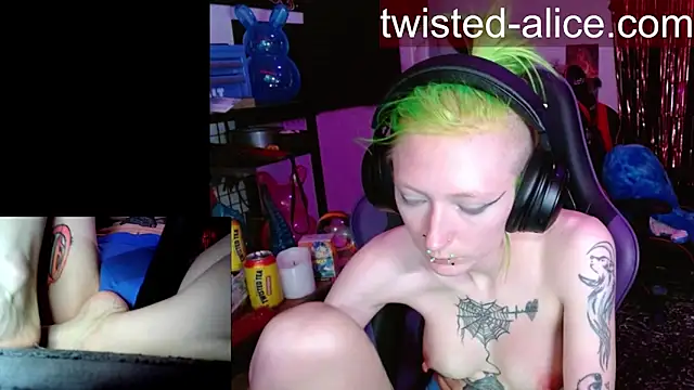 alicewonder09 online show from 18, 4, 2026