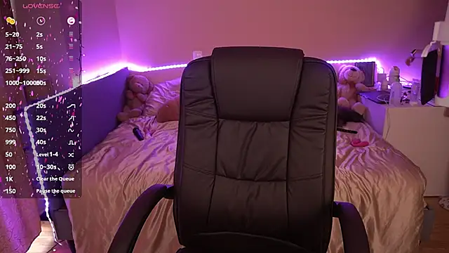 AmandaFiree online show from 12, 2, 2025