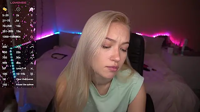 AmandaFiree online show from 5, 10, 2025