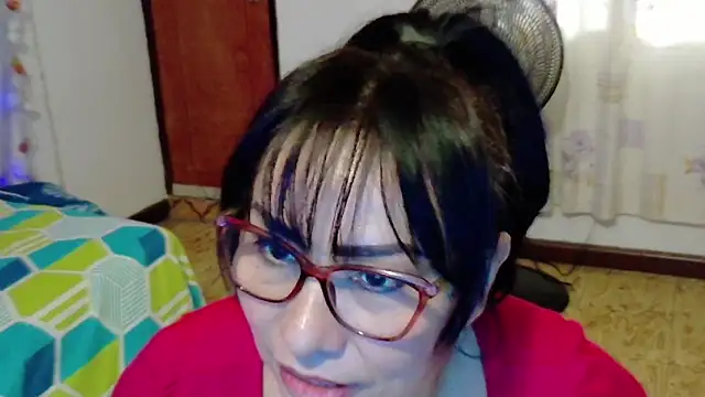 Snapshot of hottplay chatting on 21, 12, 2024 hottplay online show from 21, 12, 2024