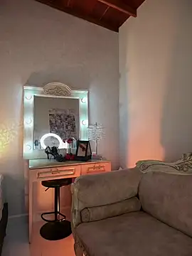 shannol ryan online show from 24, 4, 2026